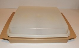 Tupperware Deviled Egg Keeper Carrier Tray Container 723-3 Almond - £15.97 GBP