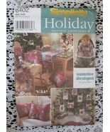 Simplicity 8402 Holiday Ornaments, Treeskirt ,Tree topper, Stockings,Run... - $8.06 CAD