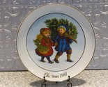 Avon Sharing the Christmas Spirit First Edition 1981 Collector Plate - $13.49