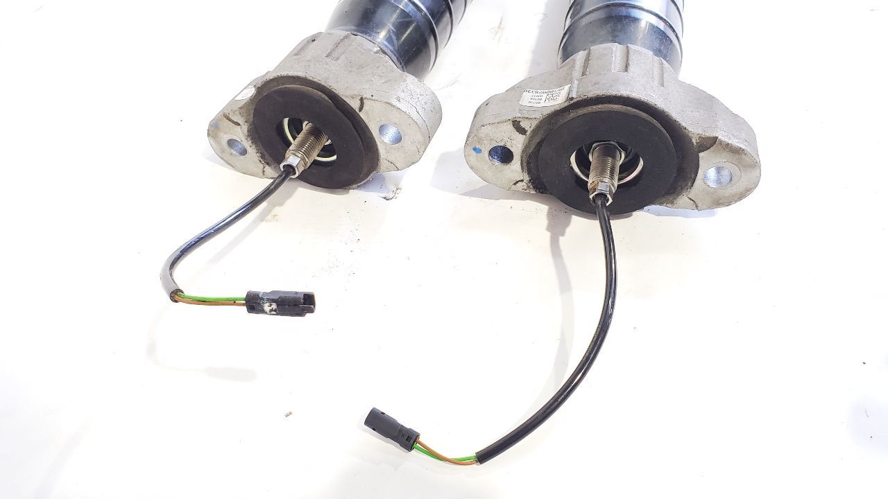 2018 Maserati Levante OEM Pair Rear Active Shocks Assembly  Item image 2