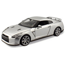 Newray 1:24 Diecast Car Nissan Gtr 2009 Silver - $52.31