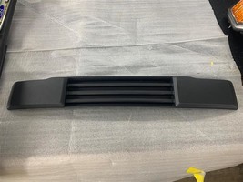 F150      2015 Grille 1043965581 - $153.20