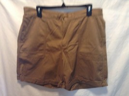 Chaps WOmens Sz 4 Carmel Brown Shorts with Cuff - £4.69 GBP