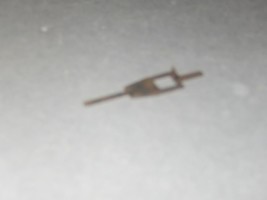 LIONEL PART - 487-20 - LOCK-LINK FOR 2440 SERIES PASSENGER CARS - NEW  -... - $1.48