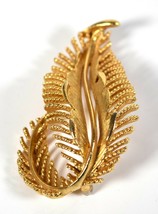 Lisner Designer Estate Brooch VTG Pin Textured Gold Abstract Modern Leaf Feather - £29.42 GBP