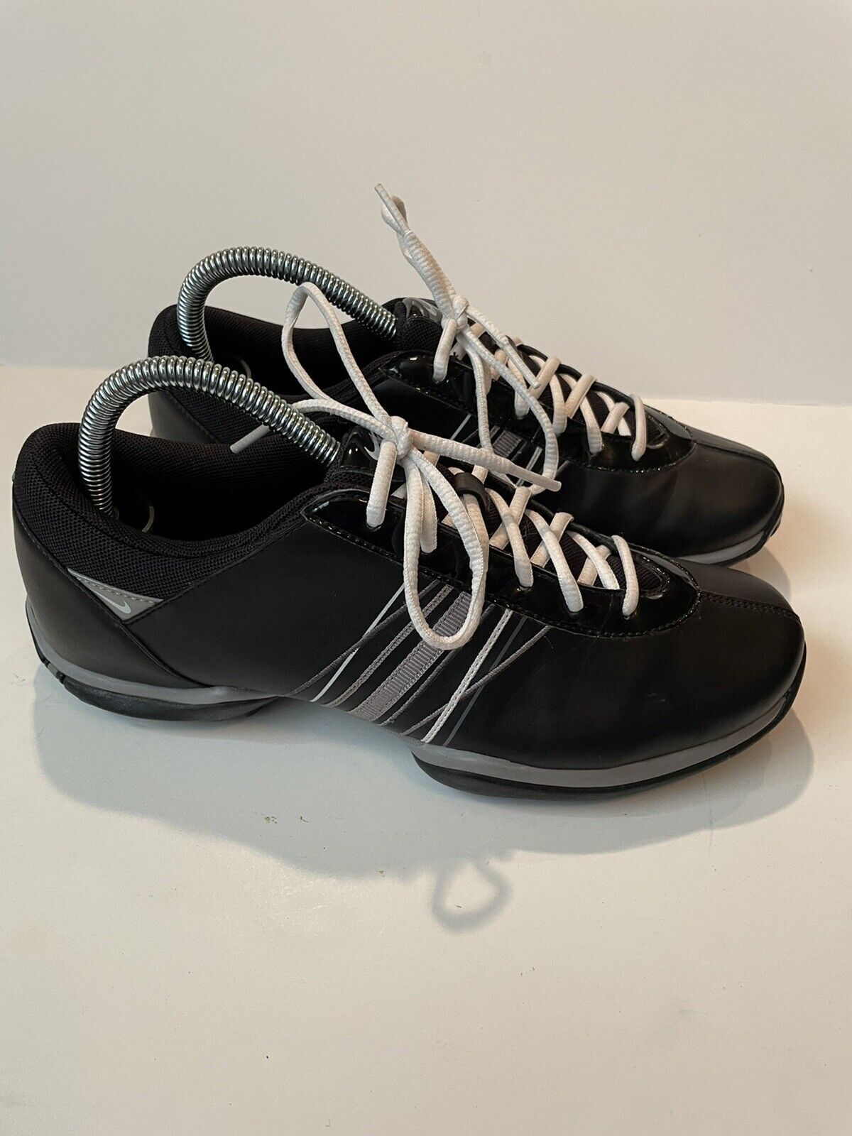 Primary image for Nike Golf Delight Tac Cleats Womens Size 8 Black Shoes Leather 418355-001 EUC