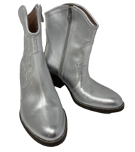 NWOB WYDR Silver Metallic Cowboy Bootie Size 7 - $47.49