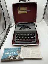 Nice Serviced - Royal Quiet De Luxe Hemmingway Vintage Portable Typewriter - $486.64 CAD