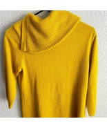 Bold Mustard Yellow Knit Cowl Neck Sweater – Hampshire Studio, Size M - €11,90 EUR Bold Mustard Yellow Knit Cowl Neck Sweater – Hampshire Studio, Size M - €11,90 EUR
