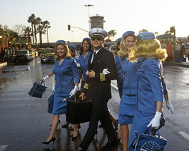 Leonardo Dicaprio Smilingwith Girls Catch Me If You Can 16x20 Canvas Giclee - £55.63 GBP