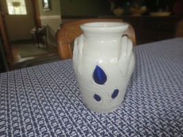 Gray WILLIAMSBURG POTTERY Handled VASE or CROCK w/Navy Leaves - 4 1/4&quot; Tall - £3.14 GBP