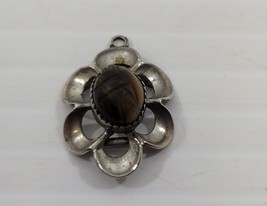 *B) Vintage Un-Marked Floral Jewelry Charm Pendant with Stone - $9.89