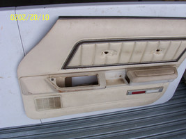 1976 MARQUIS 4 DOOR RIGHT FRONT DOOR PANEL ARMREST OEM USED 4 DOOR WHITE... - £208.21 GBP