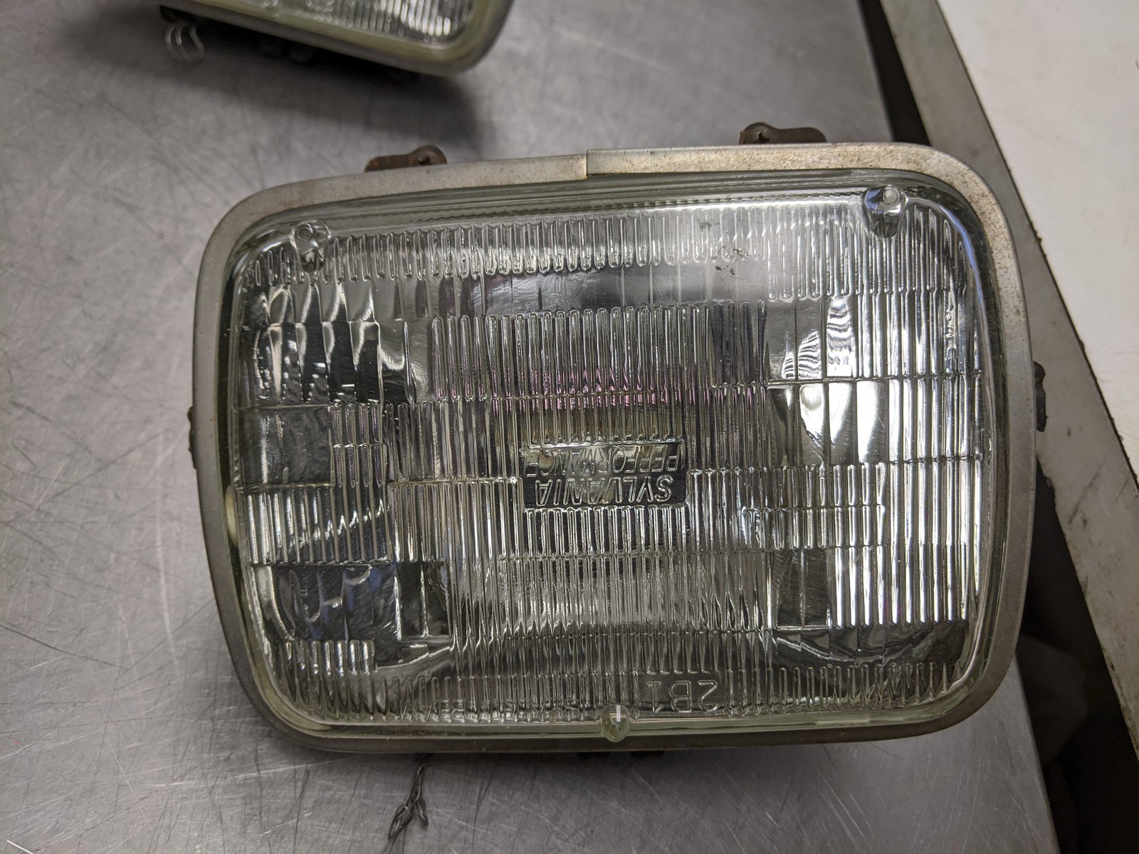 Driver Left Headlight Assembly For 85-94 Chevrolet Astro  4.3 - $39.55