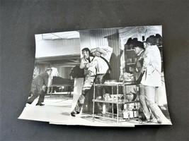 Gene Hackman uses Edward Albert as a shield -The Domino Principle-Still Photo. - £11.92 GBP