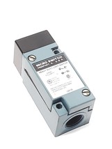 Micro Switch LSE1A Heavy Duty Limit Switch, 10A 600VAC  - $776.88 MXN