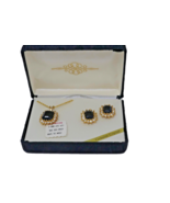 Genuine Crystal Gold Tone Pierced Earring &amp; Necklace Set - $363.62 MXN