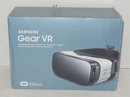 Samsung Gear VR Headset Model SMR322NZWAXAR Goggles Virtual &amp; Augmented Reality - £18.95 GBP