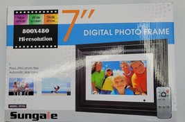 Sungale PF703 7 Inch Wide Screen High Resolution Wall Mount Digital Photo Frame - £50.31 GBP