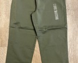 J127 Croft &amp; Barrow Size 4 Mid Rise Stretch Polished Capris - Olive Gree... - $19.34