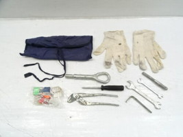 05 Mercedes R230 SL500 tool kit with tow hook - $121.54