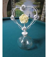 GLASS AND METAL FLOWERS PERFUM BOTTLE original - $884.19 MXN