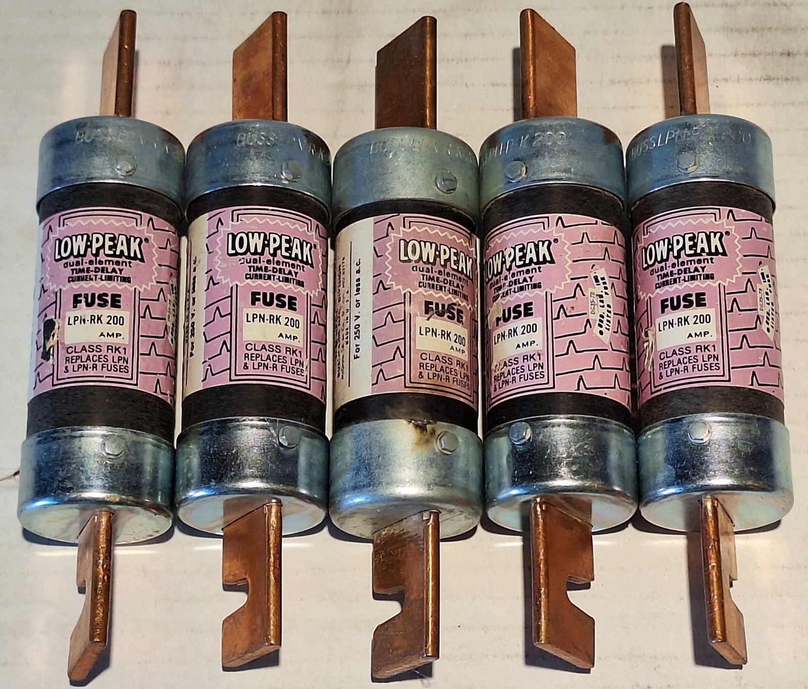 Lot Of 5 Bussmann Cooper LPN-RK-200/LPN-RK 200 Fuses/Fuse 250V - $49.00