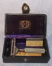 Vintage Antique 1912 GEM Single Edge Razor with Wood Box and Star Blade USA - £19.28 GBP