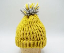 Acrylic Knit Winter Hat Cap Women’s One Size - $29.66