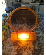 vintage mid century Metal Tex Inc. butterstcotch bakelite?plastic lighte... - €34,15 EUR