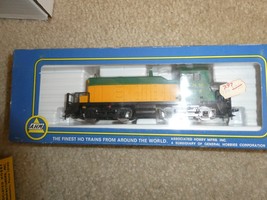 Vintage AHM HO Scale Chicago NW EMD SW-1 Diesel Locomotive 5014 B MIB - $914.28 MXN