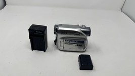 JVC Mini-DV Digital Video Camera Camcorder 32x Optical Zoom GR-D350U For... - $187.47 MXN