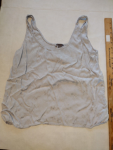 Chelsea 28 Womens Light Blue Sleeveless Floral Top Size Medium EUC - €8,59 EUR