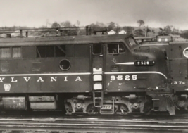 Pennsylvania Railroad PRR #9525 EF-15 Electromotive Train Photo Conway PA - £7.52 GBP