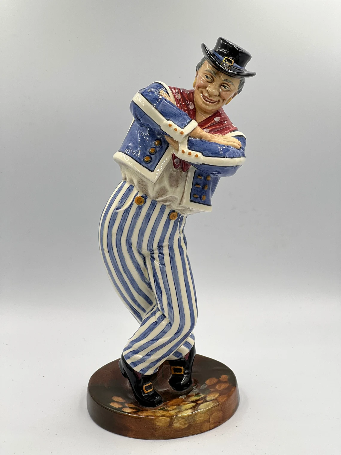 HN2161 - Royal Doulton Figurine - The Hornpipe - 1955-1962 - £140.76 GBP