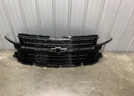 2021-2023 Chevrolet Tahoe Suburban All Black Grille W/Emblem Dealer Take Off - $630.78