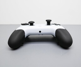 Razer Raiju V3 Pro Wireless Gaming Controller with TMR Thumbsticks image 6