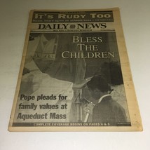 NY Daily News: Oct 7 1995 Pope Pleads for Family Values at Aqueduct Mass - £15.00 GBP