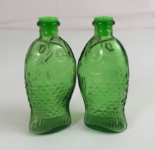Vintage Bitter&#39;s Fishs Green Fish Glass Bottle 3&quot; Salt &amp; Pepper Shakers - $11.63