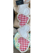 Cynthia Rowley Valentine&#39;s Day Sweet Heart Red &amp; White Table Runner NEW ... - £23.59 GBP