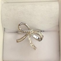 Beautiful White Topaz Quality Bow Ring - £74.40 GBP