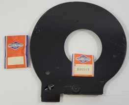 PV) Vintage Briggs &amp; Stratton Motor Engine Blower Back Plate 291313 Serv... - $29.69
