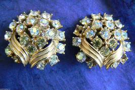 VTG Gold tone metal Aurora Borealis Crystal Rhinestones Clip Earrings - £13.29 GBP