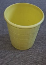 Vintage Yellow Round Cylinder Trash Can Mid Century MOD MCM 60&#39;s 70s Retro - £19.91 GBP