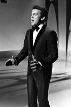 Bobby Vinton Singing On Stage 1960&#39;S in Tuxedo 24x18 Poster - £19.70 GBP