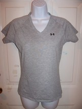 Under Armour Gray Color Heat Gear Loose Short Sleeve Shirt Size XS Women... - £12.82 GBP