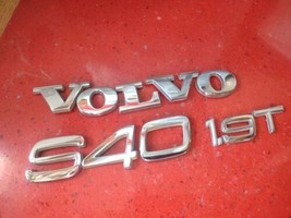 01 02 03 04 Volvo S40 1.9 T Rear Trunk Lid Chrome Emblem Logo Badge Nameplate Oe - £10.75 GBP