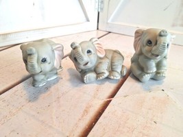 Vintage Homco Set of 3 Baby Elephant Collectible Figurines #1400 Gray Porcelain - £9.98 GBP