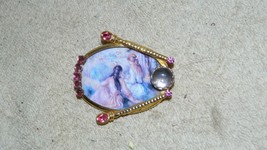 Victorian Girls Goldtone Pin Brooch With Faux Gemstones Free Usa Shipping - £11.26 GBP