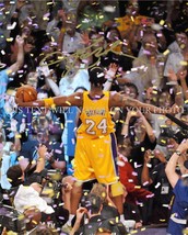 Kobe Bryant Signed Autograph 8x10 Rp Photo Los Angeles Lakers Celebration Legend - £14.38 GBP